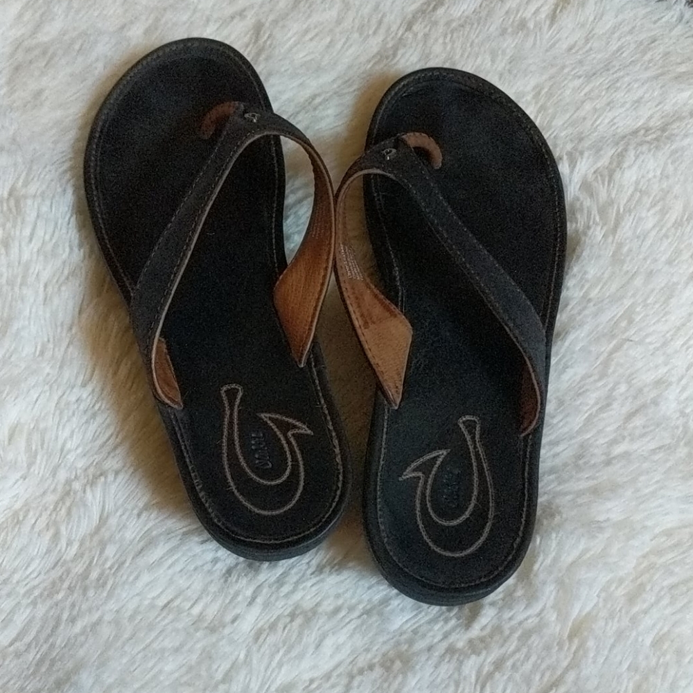 OluKai platform sandals